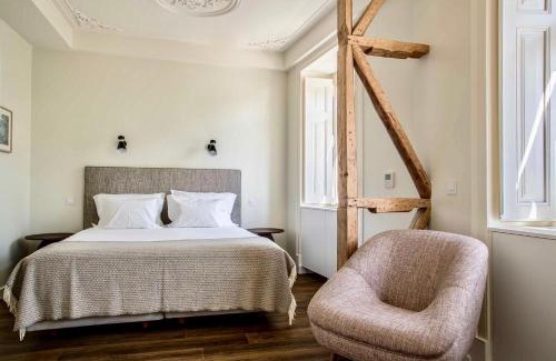 Santos Apartment | Elegant Stay at Hermitage Castelo - Casa Chafariz