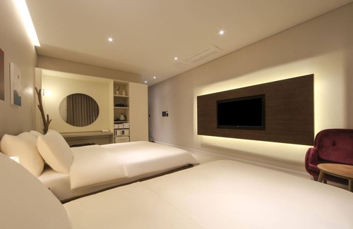 Gangseo District Hotel | Eco-Friendly Stay at Hermon Hotel Gangseo - Rated 9.6/10