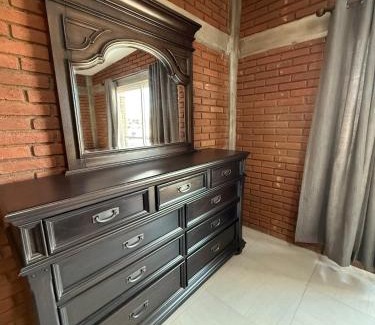 Chihuahua Apartment | Hermosa cabaña completamente equipada con alberca y jardín