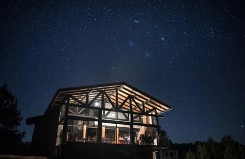 Tapalpa House | Relaxing Cabin Retreat in Tlapalpa - Pet Friendly Escape