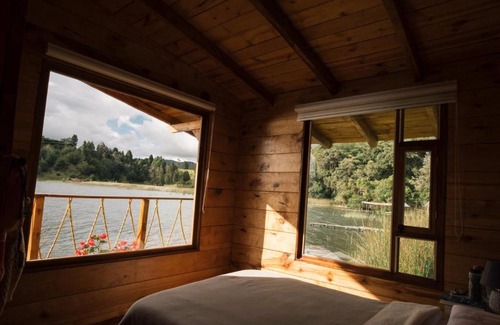 San Juan de Pasto House | Idyllic Cabaña at La Cocha - Finca INDIANA, Rated 10/10