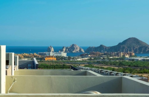 Cabo San Lucas House | Relaxing Hermosa Casa: 4-Star Stay Near Beach & Center