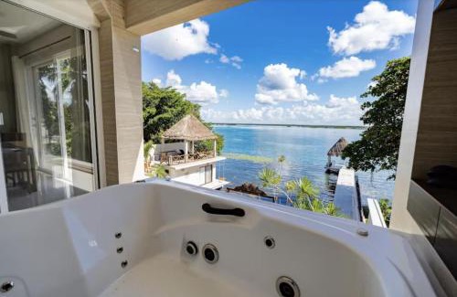 Centro House | Hermosa Casa a un costado de la Laguna de Bacalar
