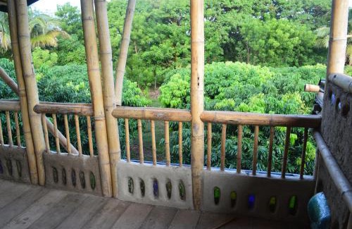 Vega de Alatorre Cabin | Inviting Hermosa Casa Bambú: Pet-Friendly with Breakfast