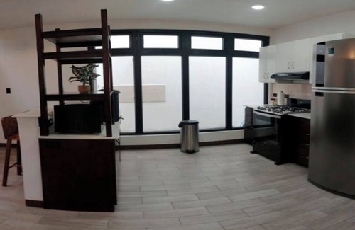Jocotenango House | Hermosa casa, con Parqueo propio, Ideal para pasar momentos en familia o pareja.
