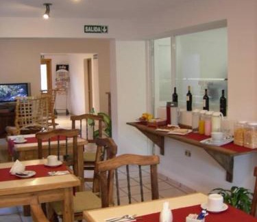 San Rafael House | Relax at Hermosa Casa: Poolside Haven for Families