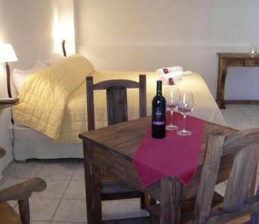 San Rafael House | Relax at Hermosa Casa: Poolside Haven for Families