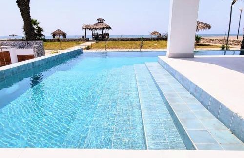 Ica House | Seaside Retreat: Hermosa Casa with Pool & Pet-Friendly