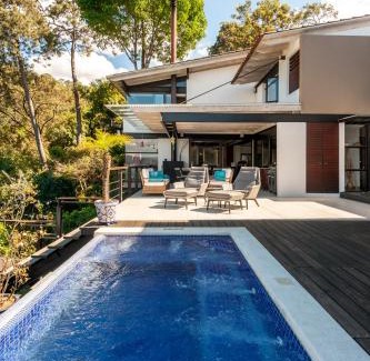 Valle de Bravo House | Beautiful Lakeview Home with Terrace in Avándaro