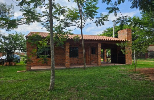 San Bernardino House | Family-Friendly Retreat: Hermosa Casa de 3 Dormitorios