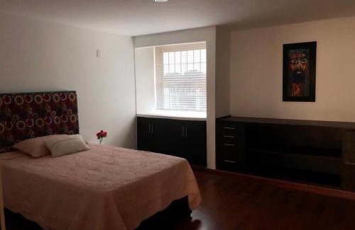 Valledupar House | Elegant Home in San Carlos Neighborhood with Family-Friendly Perks
