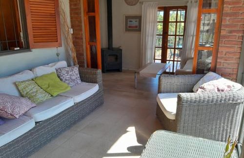 Villa Icho Cruz House | Riverside Retreat: Pet-Friendly Home with Pool & Ocean Views