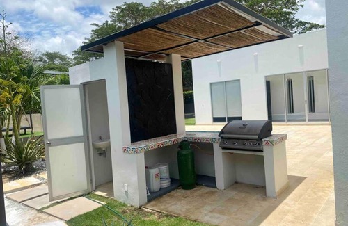 Ricaurte House | Modern Haven in Girardot: Pet-Friendly with Pool & Hot Tub