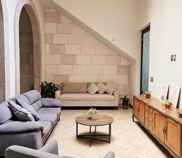 Historic Centre Apartment | Family-Friendly HERMOSA Casa Serapio with Hot Tub Access