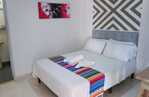 Sucre Hotel | Cozy Double Room Steps from the Beach with Pool Access
