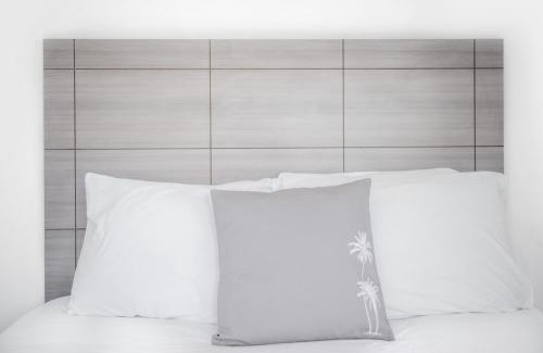 Avalon Hotel | Relaxing Oceanfront Retreat at Hermosa Hotel