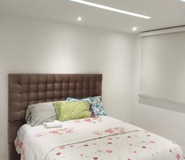 Lecheria Villa | Modern 4-Bedroom Home with Pool and Hot Tub for Families