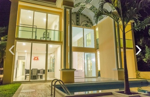 Puerto Aventuras Villa | Beautiful Mansion in Puerto Aventuras with Pool & Ocean View