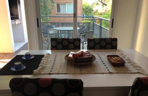 Pilar Centro Apartment | Stylish Apartment at Country Hosp Univ Austral with Ocean View