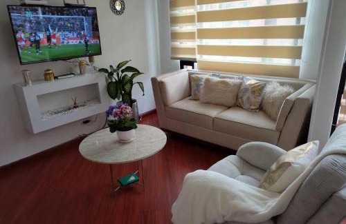 Carlos Lleras Restrepo Apartment | Pet-Friendly Retreat: Hermoso Apartamento en Salitre