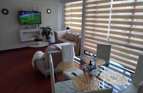 Carlos Lleras Restrepo Apartment | Pet-Friendly Retreat: Hermoso Apartamento en Salitre