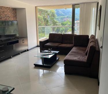 Medellin Apartment | Hermoso Apto en unidad Campestre para Viajeros