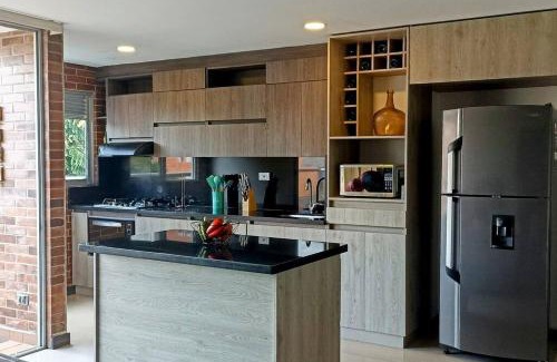 La Castellana Apartment | Elegant 4-Star Retreat: New Massamagrell Apartment Awaits