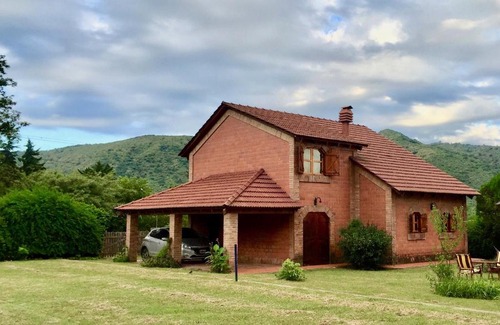 San Antonio de Arredondo House | Cozy Chalet with Pool and Garden in Carlos Paz