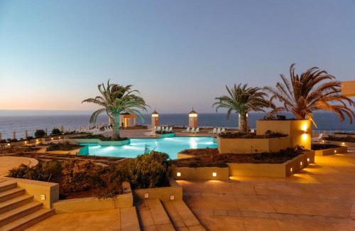 Concon Apartment | Beautiful Apartment in Concón with Resort Access & Pool