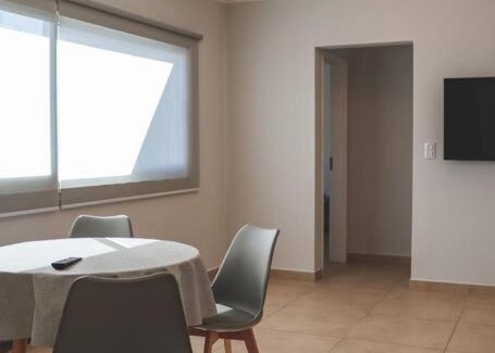 San Carlos de Bolivar Apartment | Bright and Central Hotel with Family-Friendly Amenities
