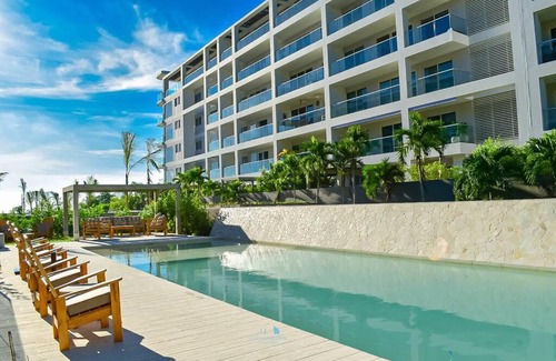 Zona Norte Apartment | Beachfront Haven with Pool and Family-Friendly Amenities