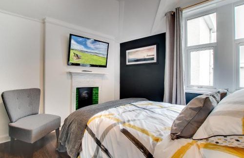 East Ord House | Heron House: Pet-Friendly Retreat with 9.6 Guest Ratings