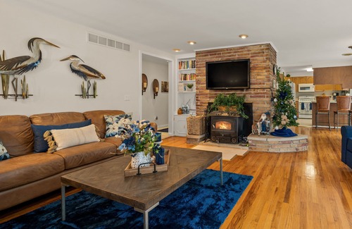 White Lake Cottage | Unforgettable Stay at Heron Pointe: Pet-Friendly Ocean Views