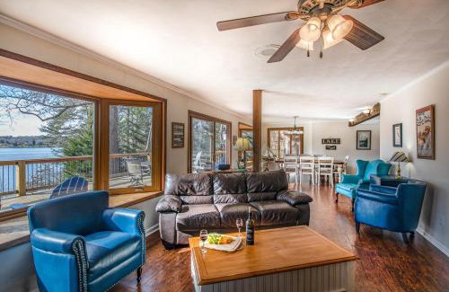 Moneta House | Discover Herons Rest: Pet-Friendly with Hot Tub Bliss