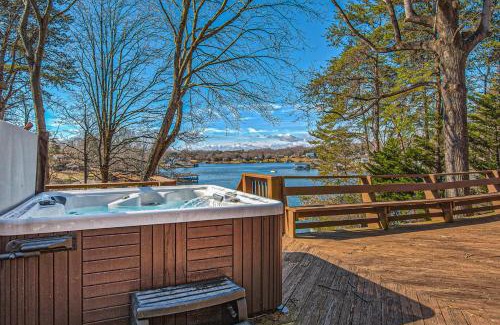 Moneta House | Discover Herons Rest: Pet-Friendly with Hot Tub Bliss