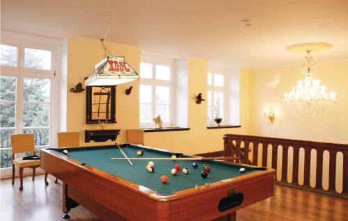 Lubbenow House | Discover Herrenhaus Lbbenow: Family-Friendly with Pool