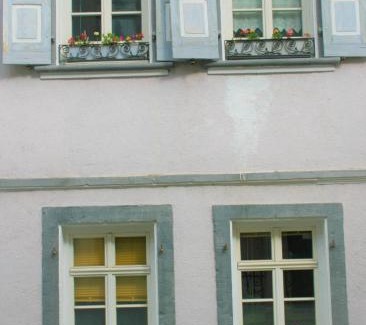 Worms Apartment | Accessible Comfort at Kleiner Herrenhof - Guest Rated 7.3