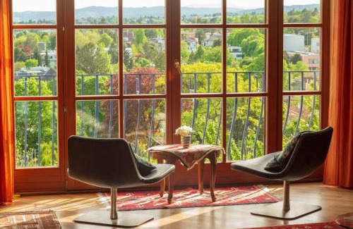 Heiligenstadt Apartment | Stunning Views of Vienna with Family-Friendly Amenities