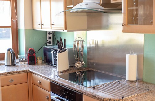 Heiligenstadt Apartment | Scenic Views of Vienna: Family-Friendly Hotel Awaits