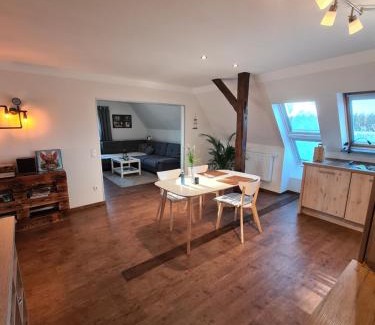 Breiholzfahre Apartment | Beautiful Views of Nord-Ostsee-Kanal with Pool Access