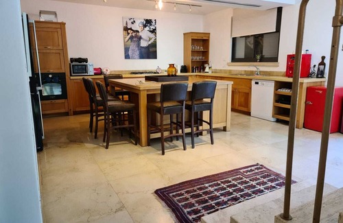 Herzliya Pituach Villa | Herzeliya Pituah Villa with Pool and Jacuzzi for Families
