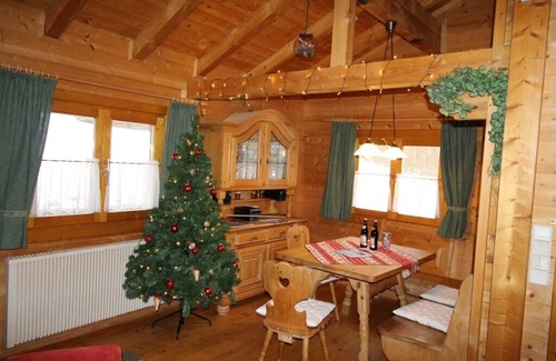 Stamsried Apartment | Experience Romantic Stays at Our Pet-Friendly Cabin