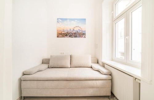 Stuwerviertel Apartment | Discover Comfort at Küss die Hand 2 - Rated 9/10!
