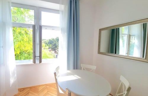 Stuwerviertel Apartment | Discover Eco-Friendly Comfort at Küss die Hand 3