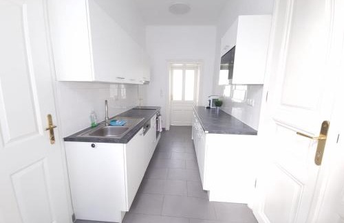 Stuwerviertel Apartment | Discover Eco-Friendly Comfort at Küss die Hand 3
