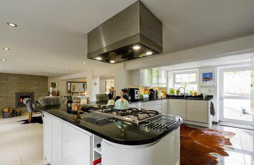 Saltash House | Relax at Heskyn Mill Cottage with Oceanfront Views