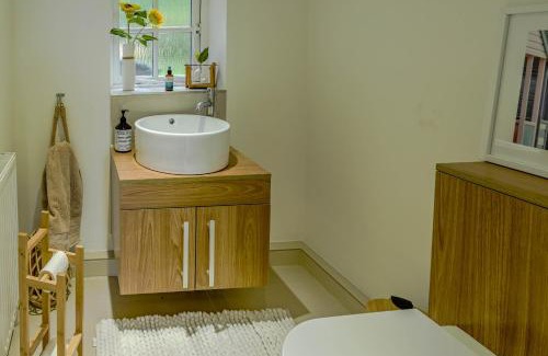 Saltash House | Relax at Heskyn Mill Cottage with Oceanfront Views