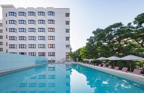 Huerta del Pilar Hotel | Relax at Hesperia Sevilla: Top-Rated 4-Star Getaway