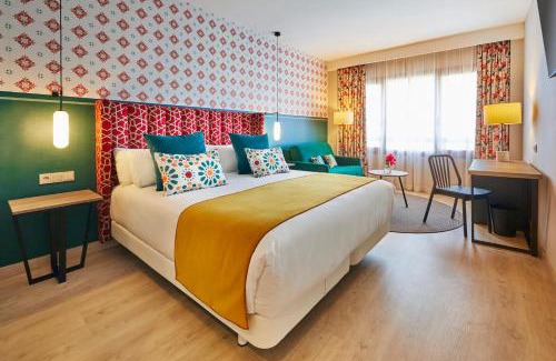 Huerta del Pilar Hotel | Relax at Hesperia Sevilla: Top-Rated 4-Star Getaway