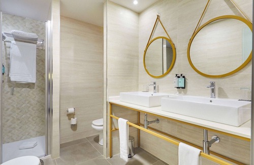 Huerta del Pilar Hotel | Discover Hesperia Sevilla: 4-Star Comfort with Spa & Pool